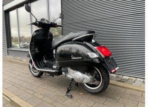 Piaggio Vespa GTS 300