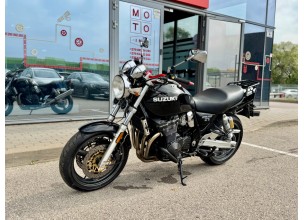 Suzuki GSX750 Inazuma