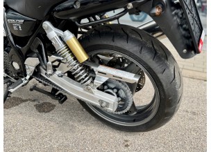 Suzuki GSX750 Inazuma