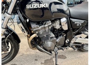 Suzuki GSX750 Inazuma