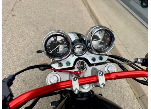 Suzuki GSX750 Inazuma