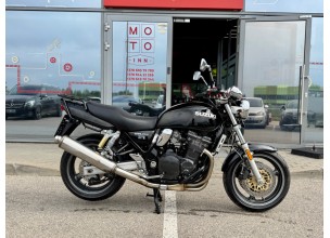 Suzuki GSX750 Inazuma