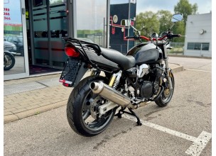 Suzuki GSX750 Inazuma