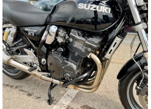 Suzuki GSX750 Inazuma