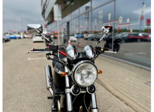 Suzuki GSX750 Inazuma