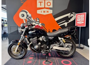 Suzuki GSX750 Inazuma