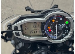 TRIUMPH Tiger 800 ABS