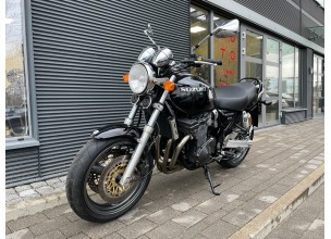 Suzuki GSX750 Inazuma