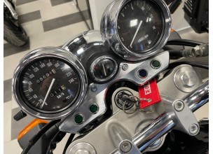 Suzuki GSX750 Inazuma