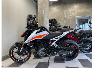 KTM Duke 390