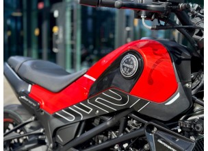 Benelli Leoncino 125