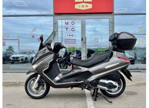 Piaggio X Evo 400