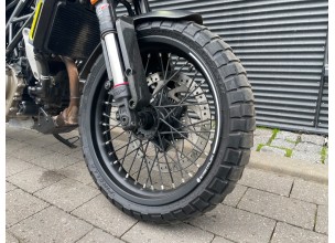 Husqvarna Svartpilen 125