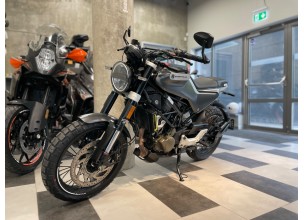Husqvarna Svartpilen 125