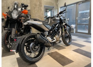 Husqvarna Svartpilen 125