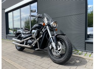 Suzuki Intruder 800