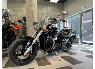 Suzuki Intruder 800