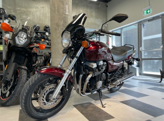 Honda CB750 Seven Fifty
