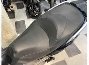 Kawasaki J300 Abs
