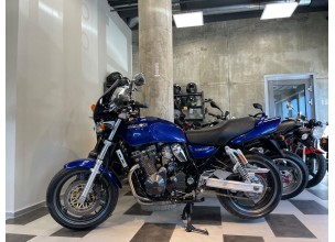 Suzuki Inazuma 750