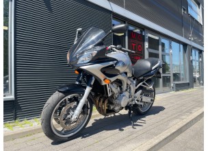Yamaha FZ6