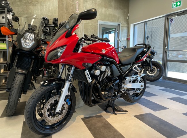 Yamaha Fazer 600