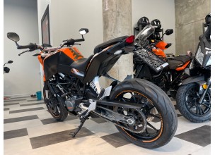 Ktm Duke 125 ABS