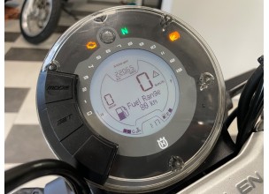 Husqvarna Svartpilen 125