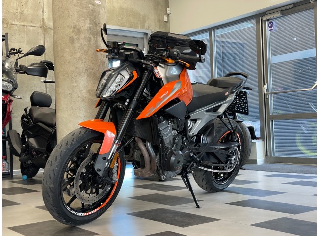 KTM Duke 790