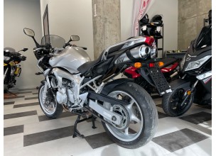 Yamaha FZ6