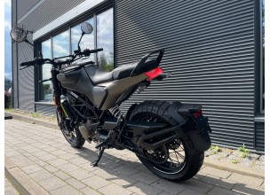 Husqvarna Svartpilen 125
