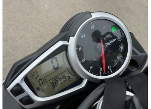 Triumph Street Triple R 675