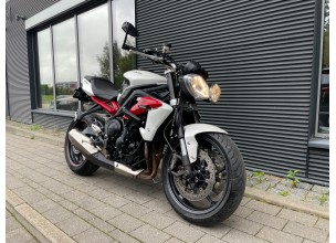 Triumph Street Triple R 675