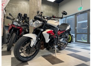 Triumph Street Triple R 675