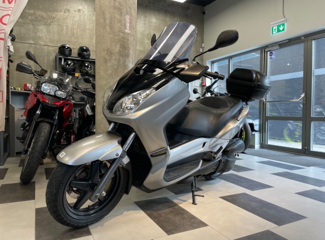 Yamaha Xmax 125