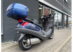 Piaggio X9 500