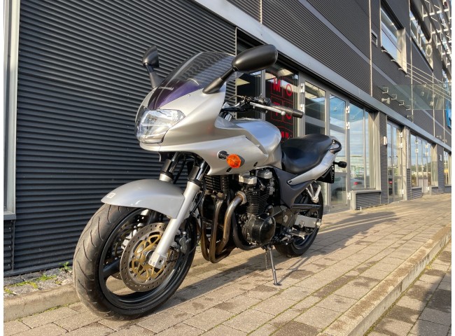 Kawasaki Zr-7S