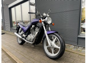 Suzuki VX800 A2