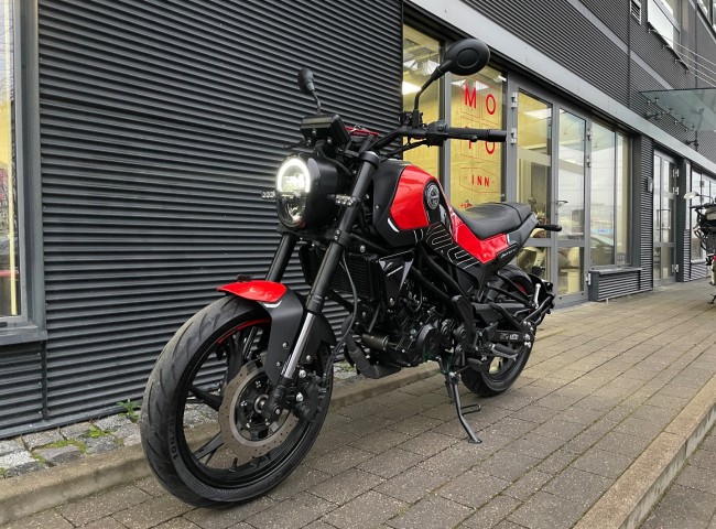 Benelli Leoncino 125