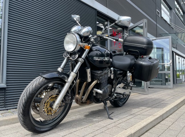 Suzuki GSX750 Inazuma