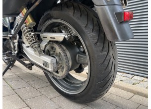 Suzuki GSX750 Inazuma