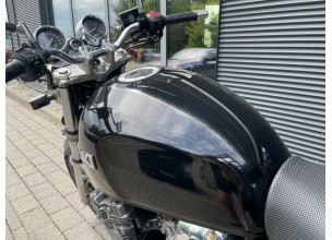 Suzuki GSX750 Inazuma