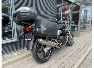 Suzuki GSX750 Inazuma