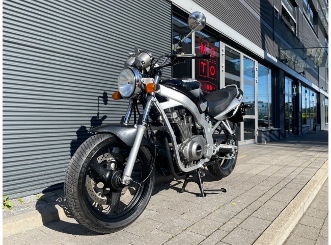Suzuki GS500