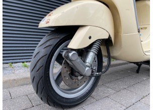 Piaggio Vespa LX125
