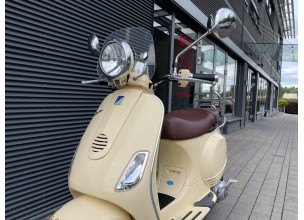 Piaggio Vespa LX125