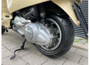 Piaggio Vespa LX125