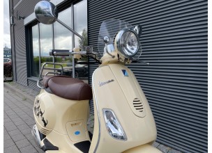 Piaggio Vespa LX125