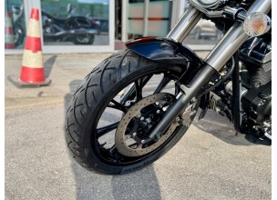 Yamaha XVS950 Midnight star