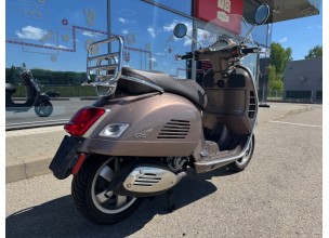 Piaggio Vespa 300 GTS